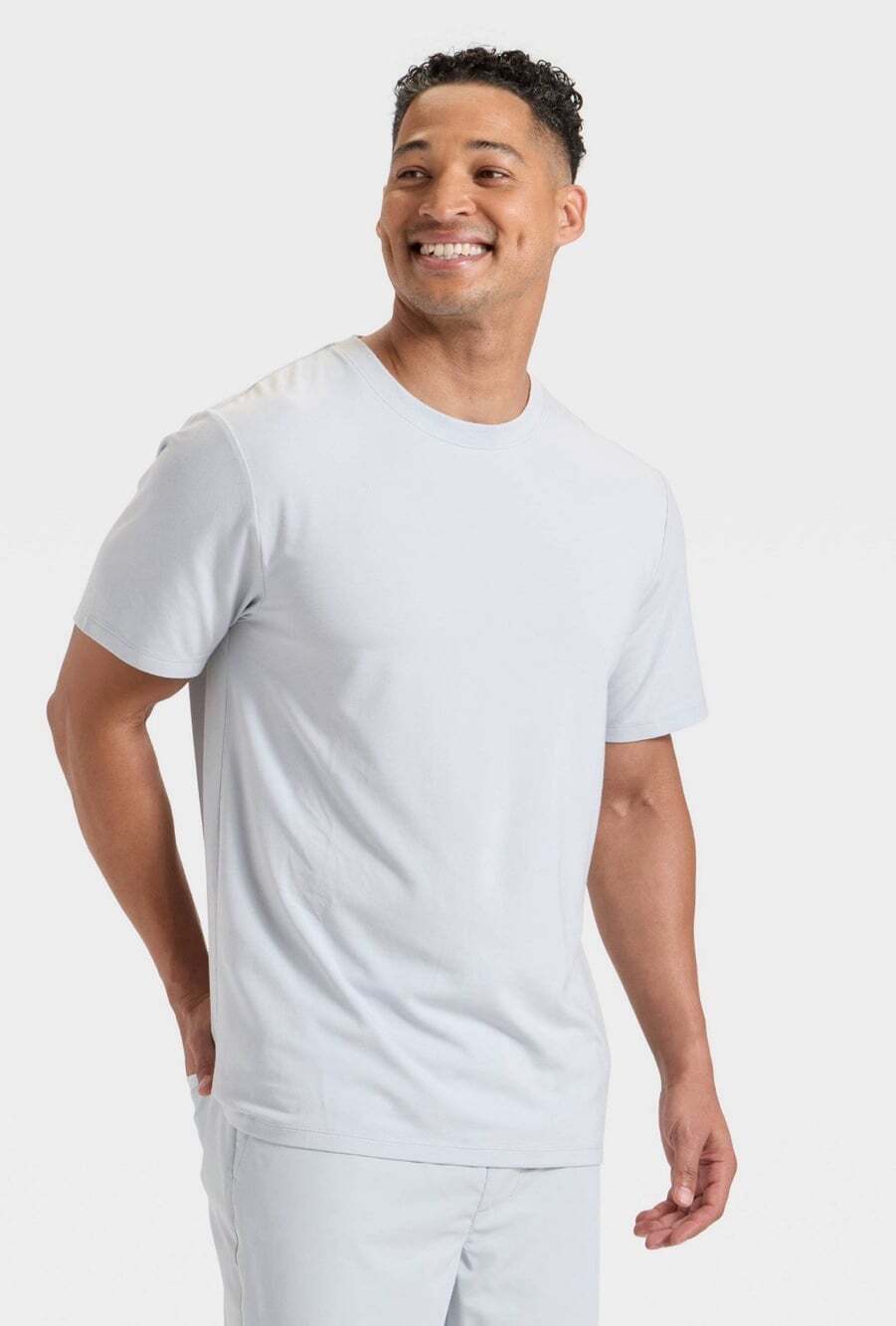 Men's Comfort Wear T-Shirt - Goodfellow & CoM Silver Size Small - Picture 2 of 6